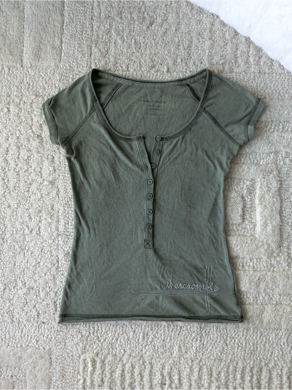 Vintage Y2K Abercrombie Olive Green button up Scoop neck tee top